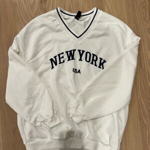 New York v neck sweatshirt